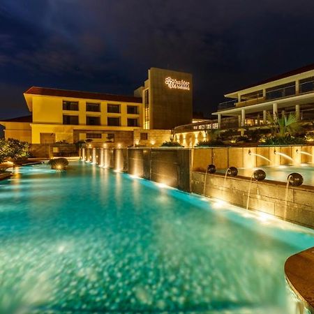 Nambiar Club Bellezea Hotel Kammasandra Екстериор снимка