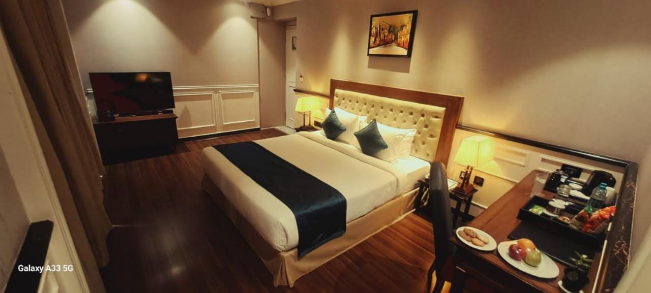 Nambiar Club Bellezea Hotel Kammasandra Екстериор снимка